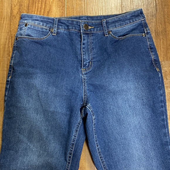 Christopher & Banks boot cut blue jeans size 4P - Picture 4 of 8